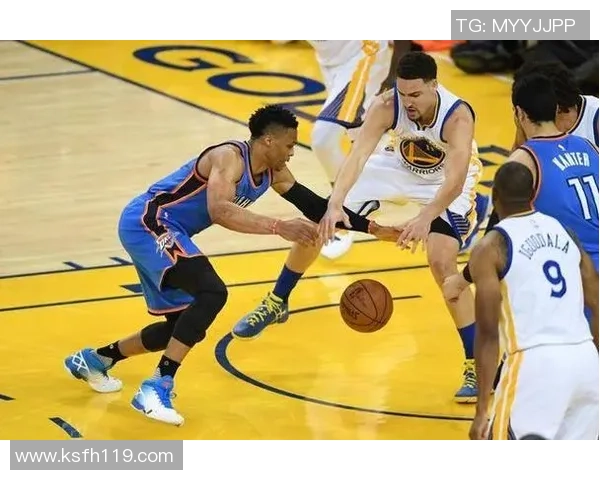 2016年NBA西部决赛首战勇士对战雷霆精彩回顾与赛后分析